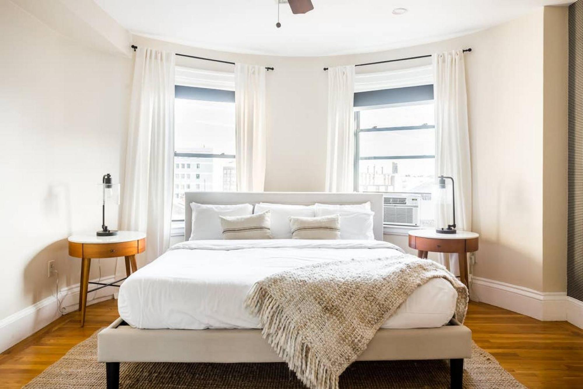 Luxury 4br 3ba In Fenway W Epic Roof Deck Apartamento *